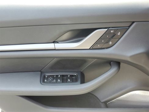 Used 2025 Porsche Taycan 4S image 45