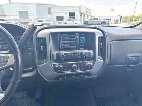 Used 2017 GMC Sierra 1500 SLE w/ SLE Value Package AWD/4WD image 18