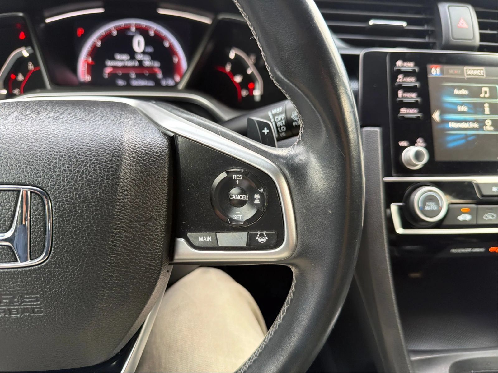 Used 2020 Honda Civic Sport image 29
