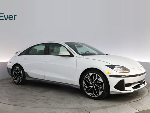 Used 2024 Hyundai Ioniq 6 SEL RWD image 14