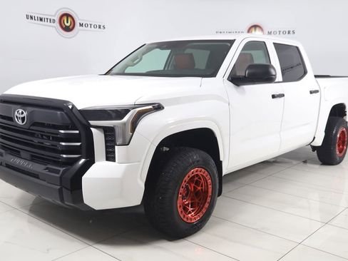 Used 2024 Toyota Tundra SR AWD/4WD image 5