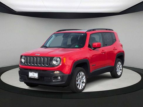 Used 2018 Jeep Renegade Latitude w/ UConnect 8.4 Nav Group image 4