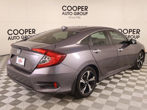 Used 2017 Honda Civic Touring image 21