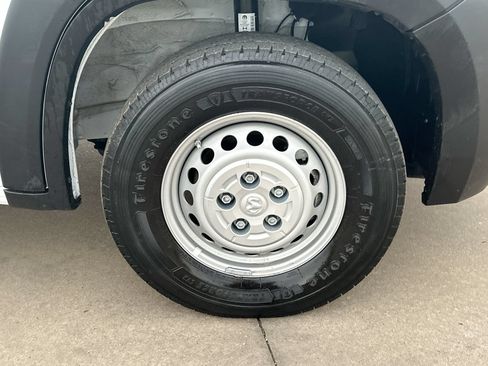 Used 2025 RAM ProMaster 2500 w/ Convenience Group FWD image 10