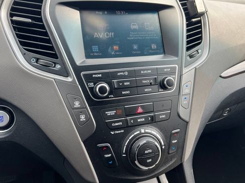 Used 2017 Hyundai Santa Fe Sport w/ 2.4L Value Package 06 AWD/4WD image 7