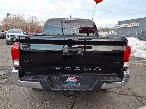 Certified 2023 Toyota Tacoma SR5 image 5