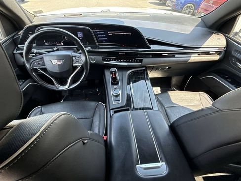 Used 2021 Cadillac Escalade ESV Sport w/ LPO, ONYX Package AWD/4WD image 23