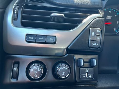 Used 2017 Chevrolet Tahoe Premier AWD/4WD image 35