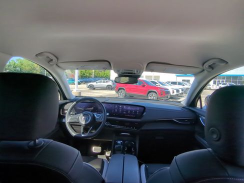 Used 2024 Buick Envision Sport Touring AWD/4WD image 10