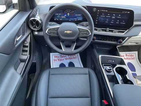 New 2026 Chevrolet Equinox LT w/ Convenience Package II image 6