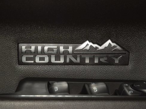 Used 2024 Chevrolet Silverado 1500 High Country w/ Technology Package AWD/4WD image 51