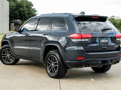 Used 2017 Jeep Grand Cherokee Trailhawk w/ Trailhawk Luxury Group AWD/4WD image 13