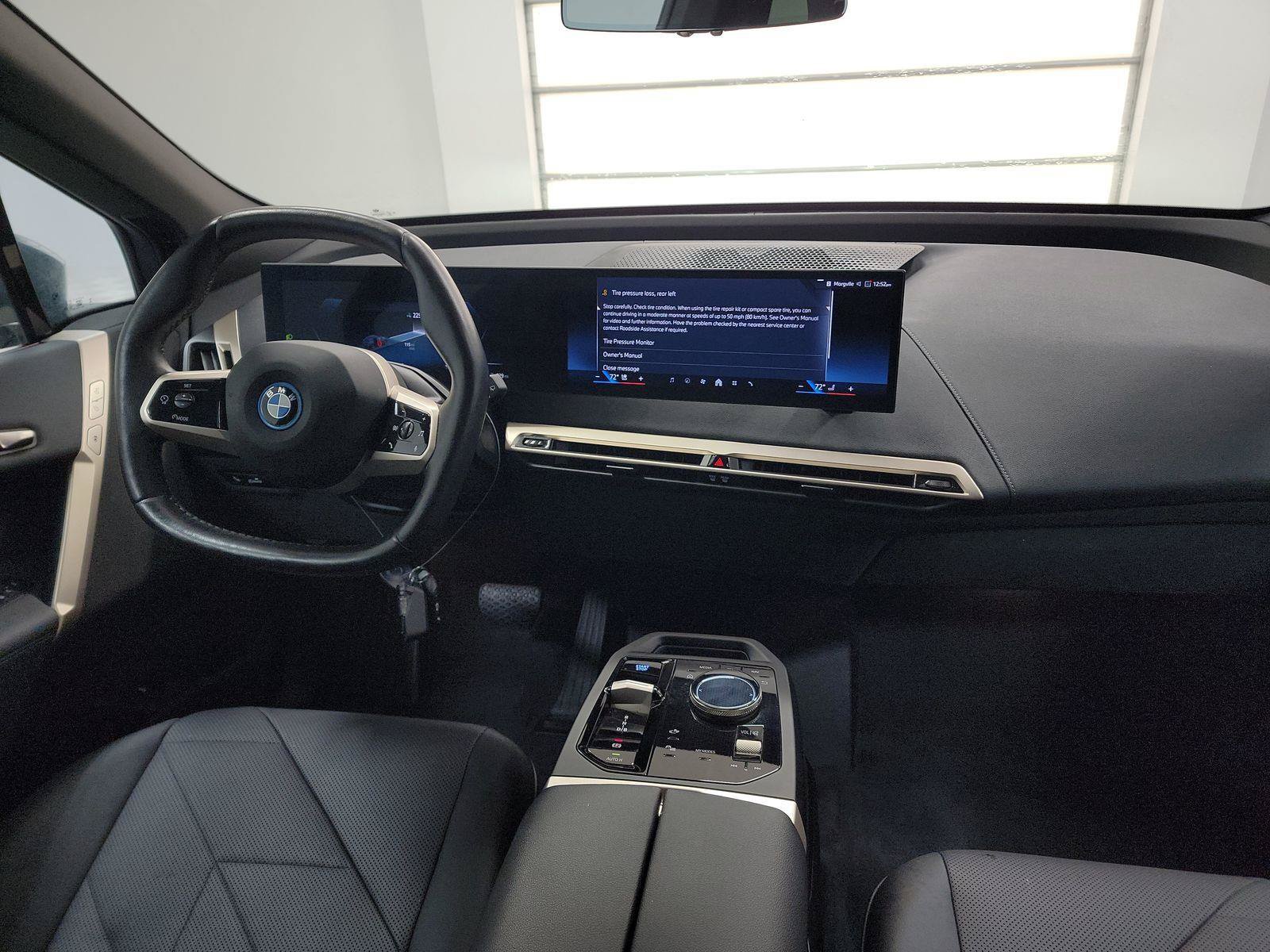 Used 2024 BMW iX xDrive50 w/ Sport Package AWD/4WD image 9