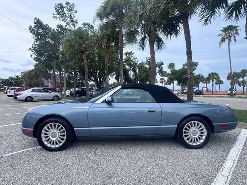 Used 2005 Ford Thunderbird 50th Anniversary RWD image 24