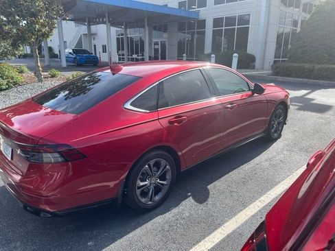 Certified 2024 Honda Accord EX-L image 5