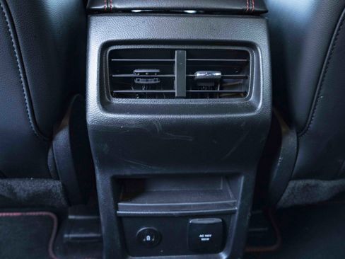 Used 2024 Ford Edge ST-Line image 39