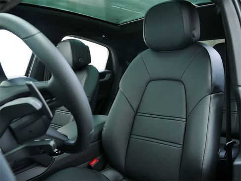 New 2026 Porsche Cayenne Coupe image 5