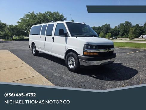 Used 2017 Chevrolet Express 3500 LT w/ LT Preferred Equipment Group RWD image 1