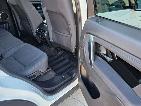 Used 2020 Land Rover Discovery Sport image 26