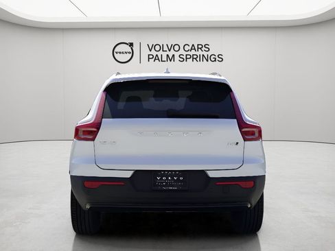 New 2026 Volvo XC40 B5 Ultra w/ Climate Package image 8