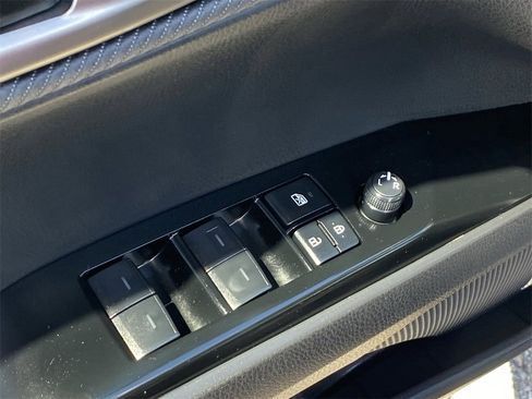 Certified 2025 Toyota Camry SE image 21