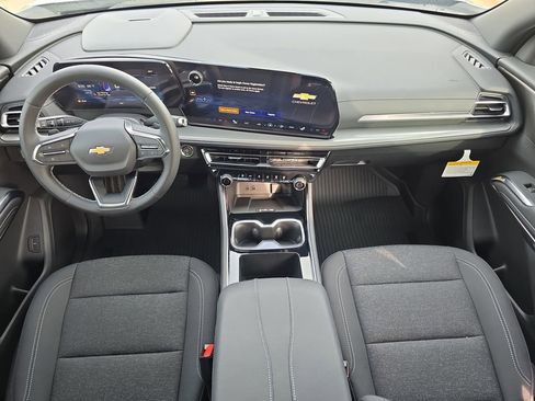 New 2026 Chevrolet Traverse LT FWD image 9