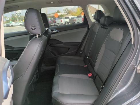 Used 2024 Volkswagen Taos SE FWD image 14