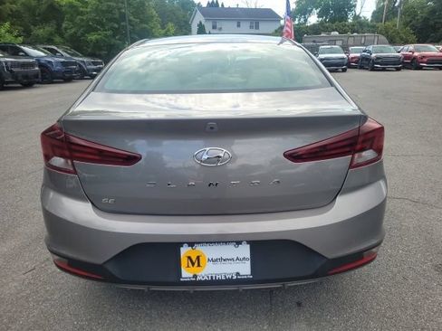Used 2020 Hyundai Elantra SE FWD image 4