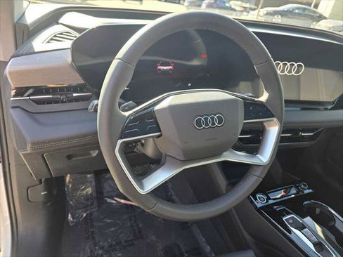 New 2025 Audi Q6 e-tron Premium Plus image 28