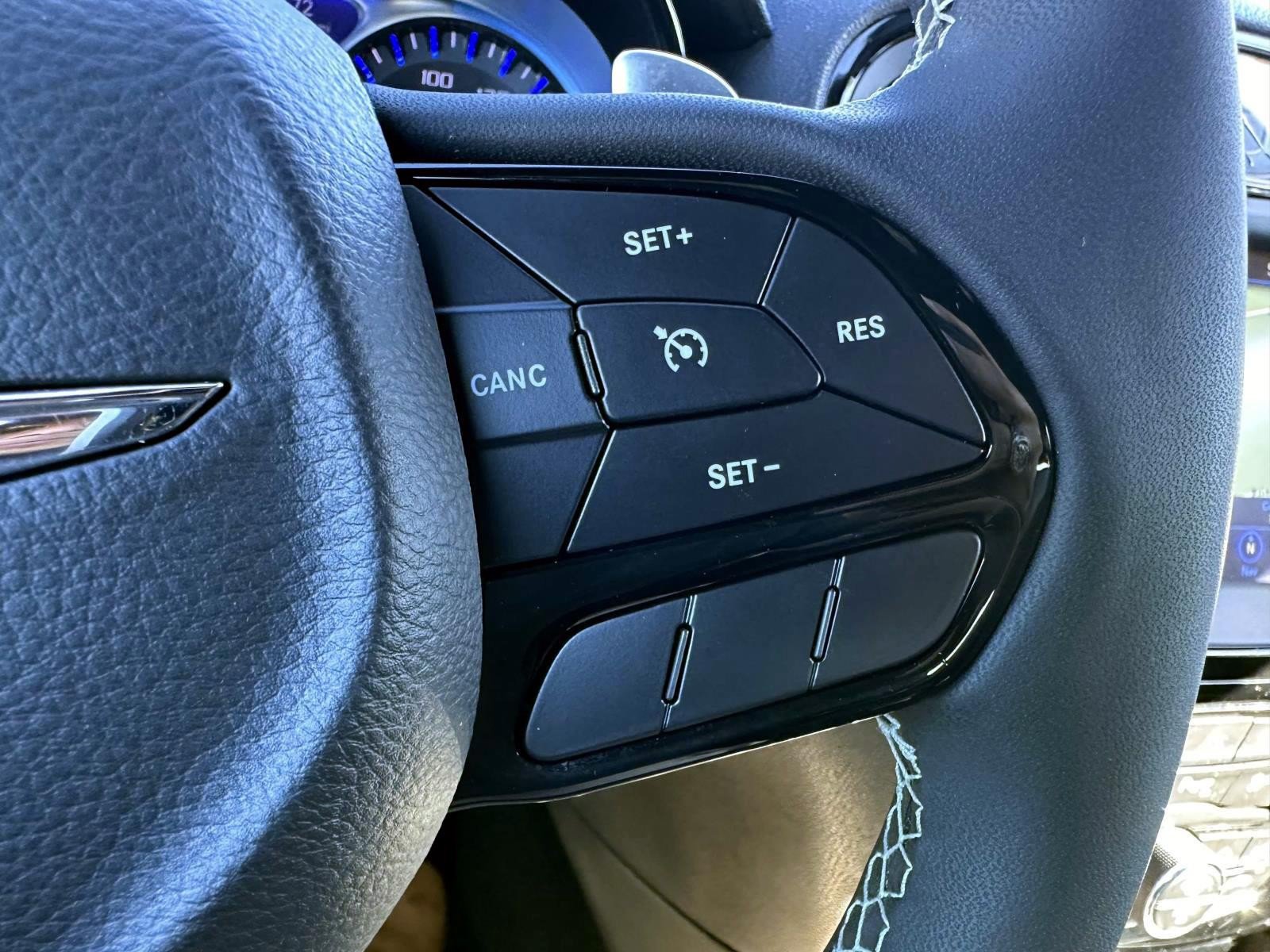 Used 2022 Chrysler 300 S w/ Comfort Group RWD image 19
