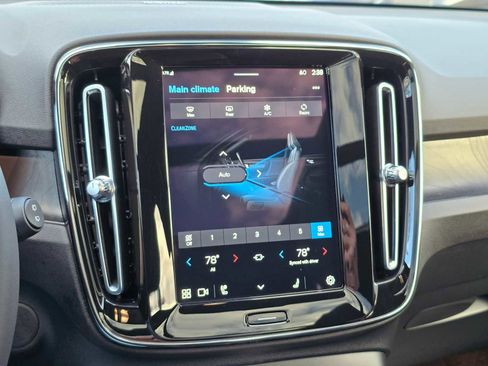 Used 2023 Volvo XC40 Recharge Ultimate w/ Protection Package Premier image 25