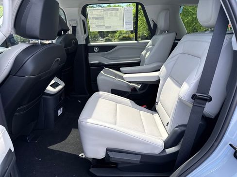New 2026 Lincoln Navigator Reserve w/ Jet Appearance Package AWD/4WD image 28