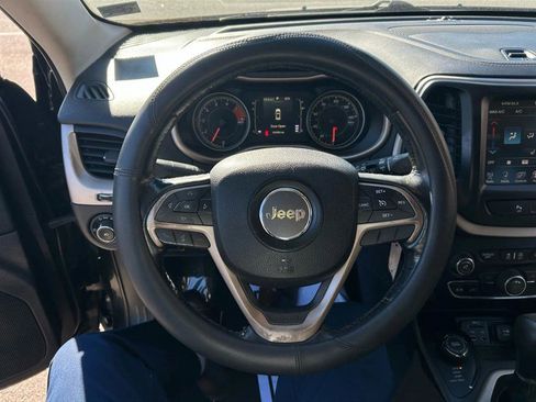 Used 2016 Jeep Cherokee Latitude w/ Safety/Convenience Group image 10