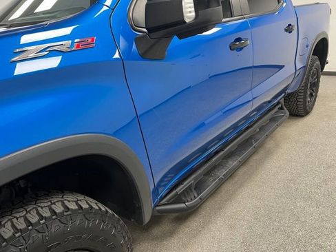 Used 2022 Chevrolet Silverado 1500 ZR2 w/ Technology Package image 12