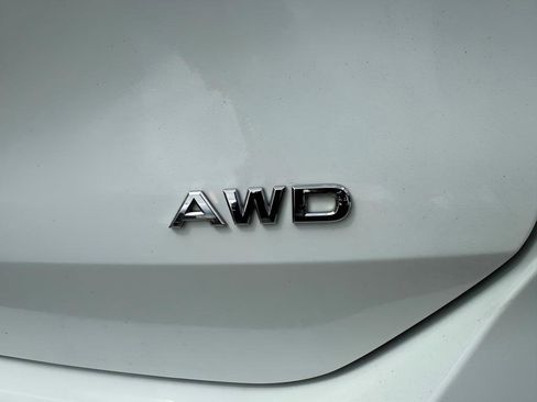Used 2020 Nissan Rogue S AWD/4WD image 9