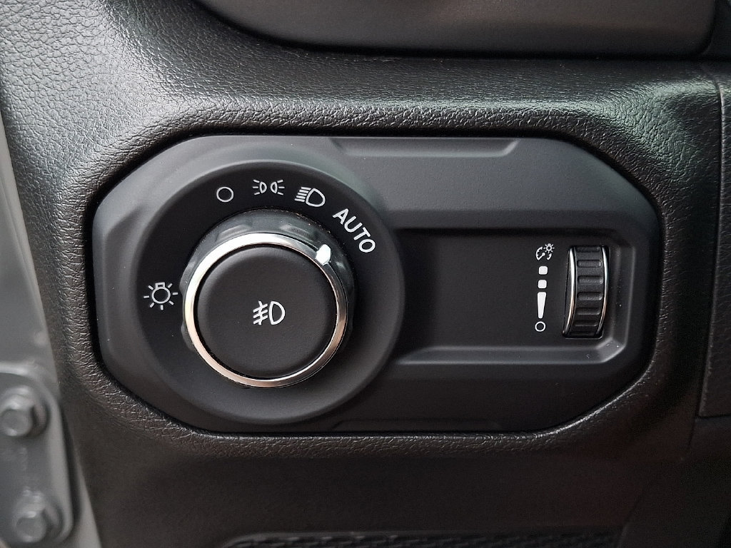 Used 2023 Jeep Wrangler Sport AWD/4WD image 25