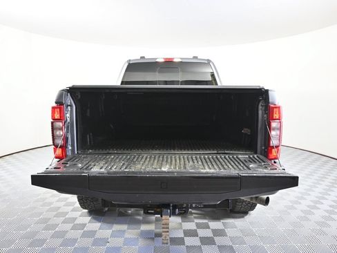 Used 2022 Ford F250 XLT w/ Black Appearance Package AWD/4WD image 6