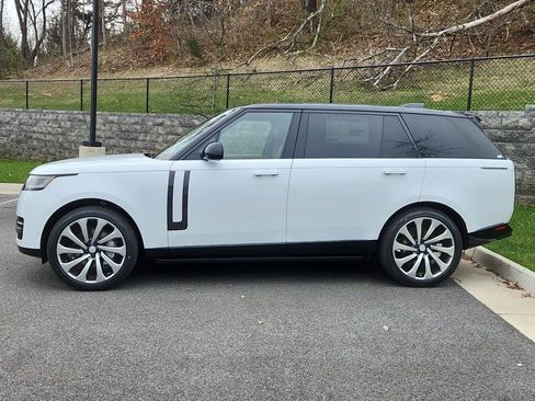 New 2025 Land Rover Range Rover Long Wheelbase SE AWD/4WD image 6
