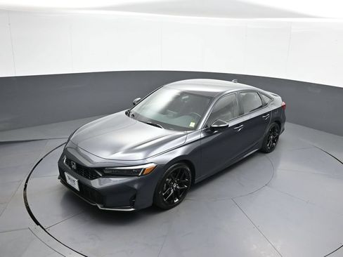 Certified 2025 Honda Civic Sport image 33