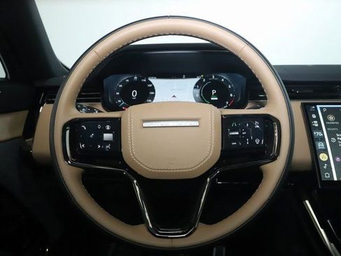 Used 2025 Land Rover Range Rover Sport Dynamic SE image 21