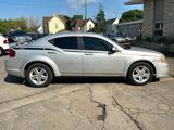 Used 2011 Dodge Avenger SXT image 2