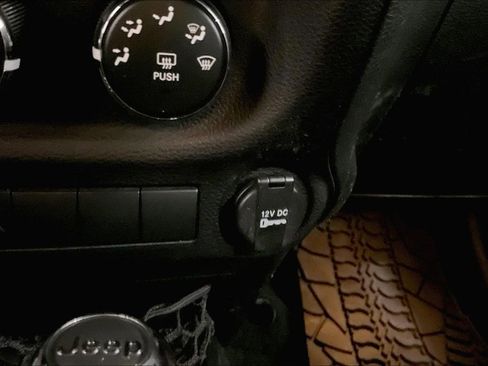 Used 2013 Jeep Wrangler Unlimited Sport image 27