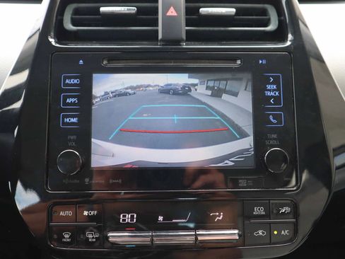 Used 2016 Toyota Prius Three Touring image 22