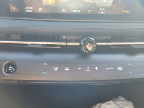 New 2025 Nissan Ariya AWD image 27