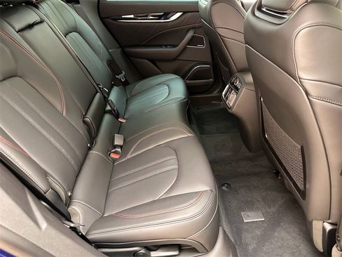 Used 2024 Maserati Levante GT Ultima image 29