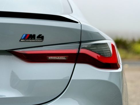 Used 2024 BMW M4 Competition RWD image 23