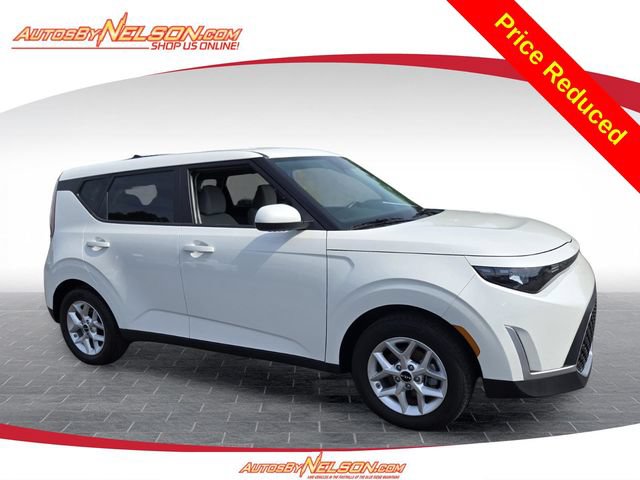 Used 2025 Kia Soul LX w/ LX Technology Package FWD image 1