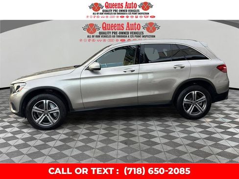 Used 2019 Mercedes-Benz GLC 300 GLC 300 4MATIC SUV w/ Premium Package image 3