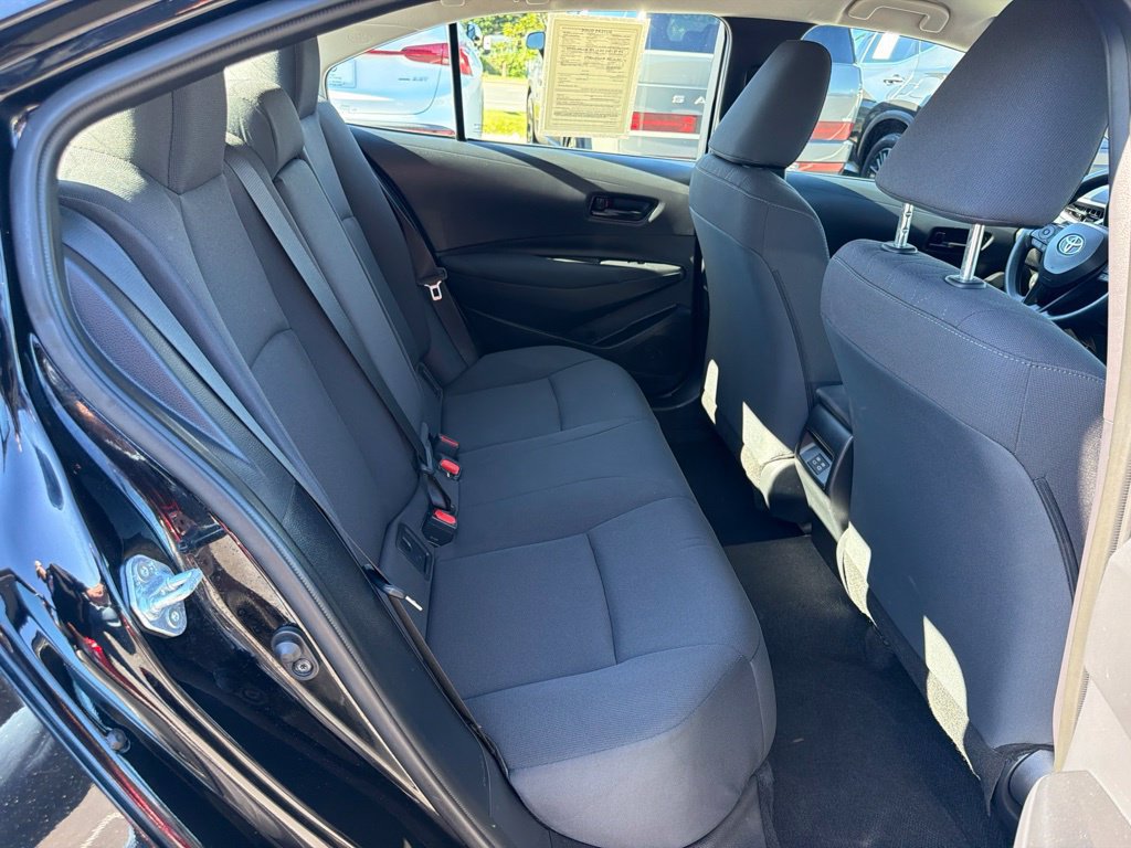 Used 2025 Toyota Corolla LE FWD image 17
