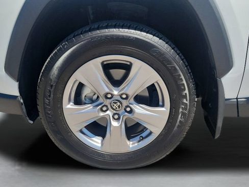 Used 2025 Toyota RAV4 XLE w/ Convenience Package FWD image 26